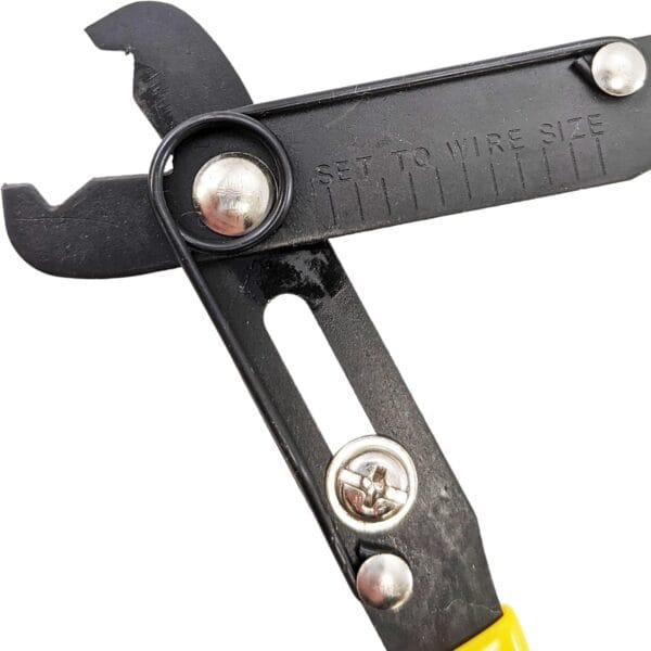 PINZA01 - Pinza Pelacable 5"