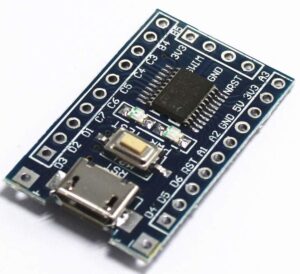 AR1009 - Tarjeta de desarrollo STM8S003F3P6 conector V8