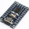 AR1009-e1780437548624.jpg AR1009 - Tarjeta de desarrollo STM8S003F3P6 conector V8